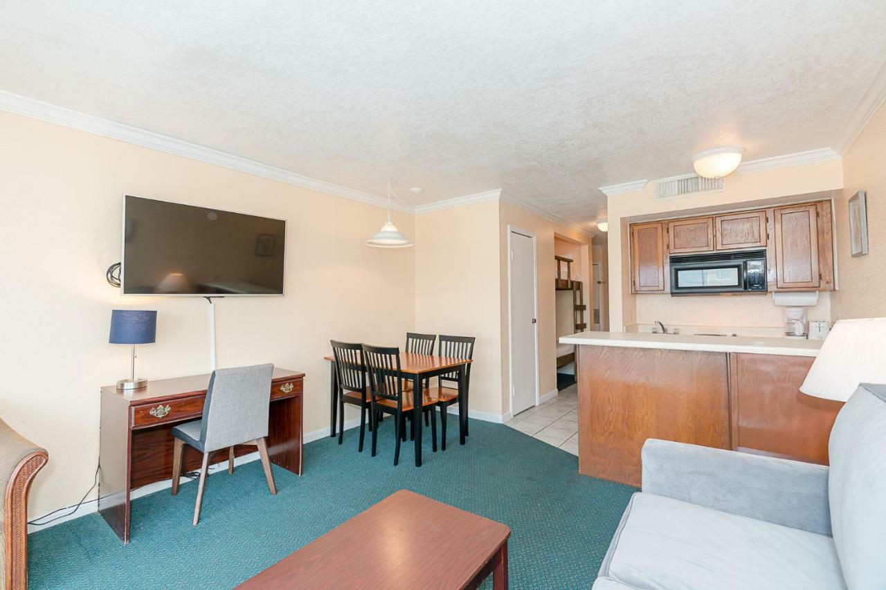 Family Friendly Coastal Condo Галвестон Экстерьер фото