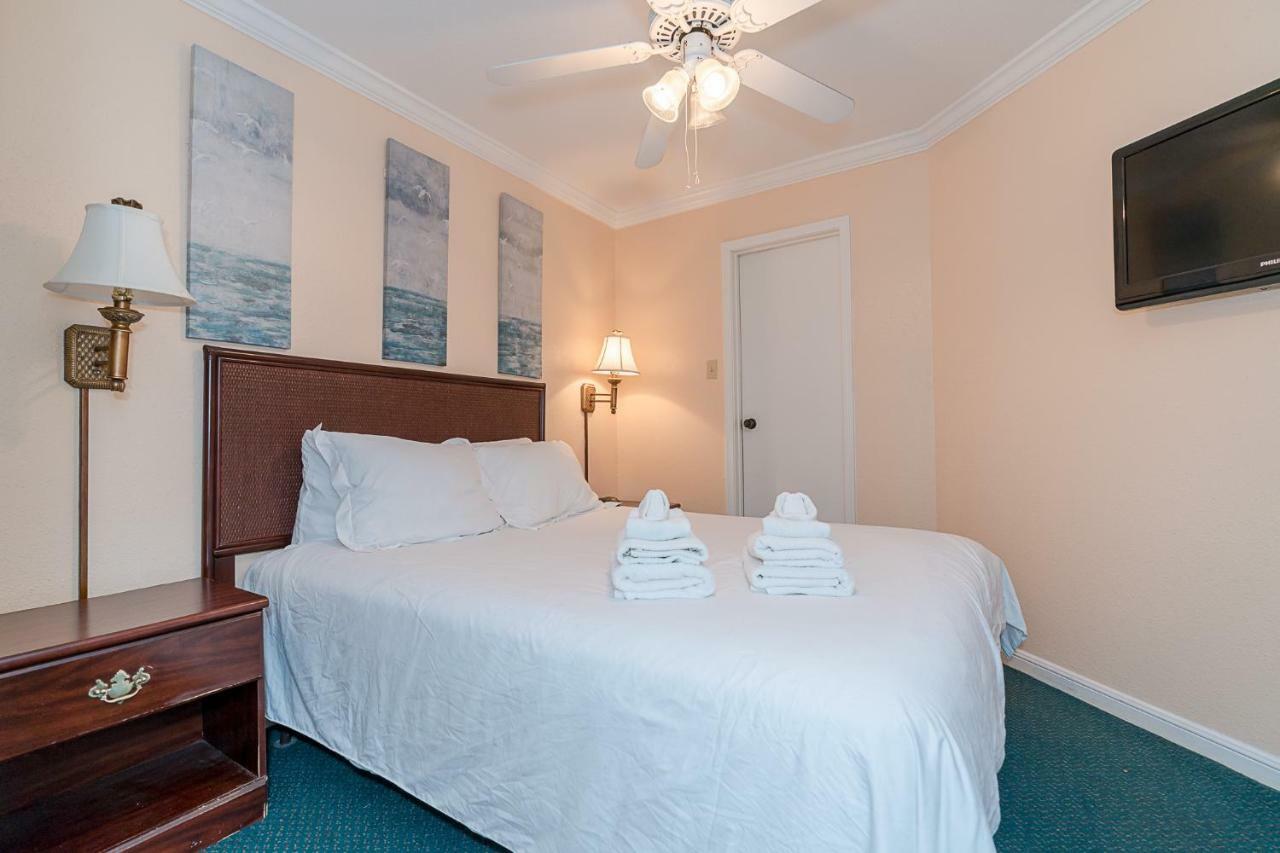 Family Friendly Coastal Condo Галвестон Экстерьер фото
